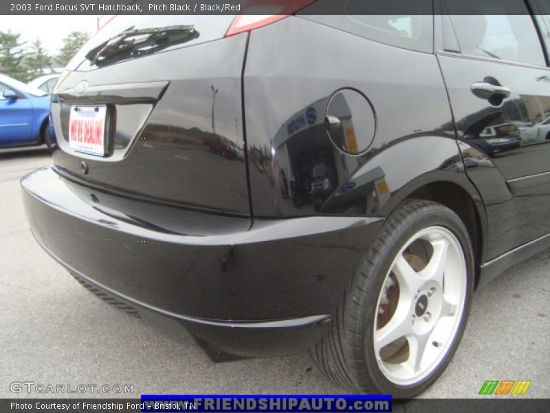 Pitch Black / Black/Red 2003 Ford Focus SVT Hatchback