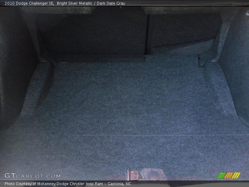 Bright Silver Metallic / Dark Slate Gray 2010 Dodge Challenger SE