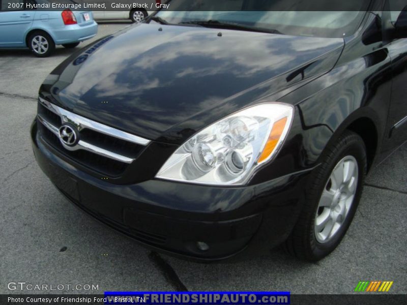 Galaxy Black / Gray 2007 Hyundai Entourage Limited