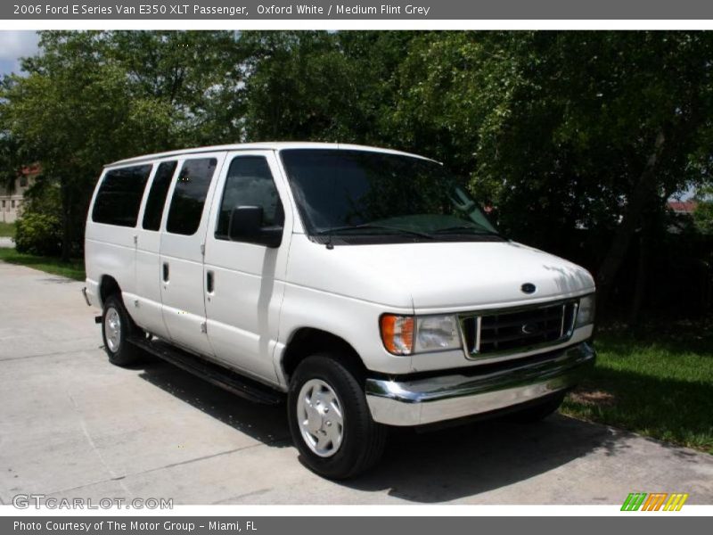 Oxford White / Medium Flint Grey 2006 Ford E Series Van E350 XLT Passenger