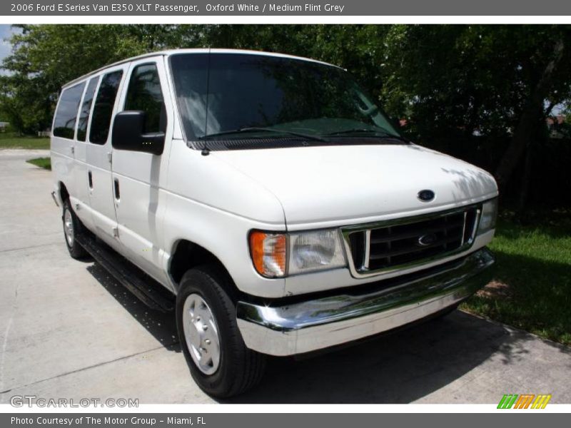 Oxford White / Medium Flint Grey 2006 Ford E Series Van E350 XLT Passenger