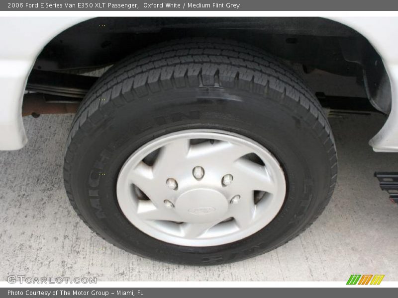 Oxford White / Medium Flint Grey 2006 Ford E Series Van E350 XLT Passenger