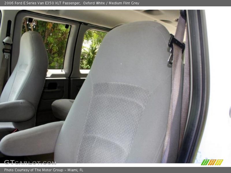Oxford White / Medium Flint Grey 2006 Ford E Series Van E350 XLT Passenger
