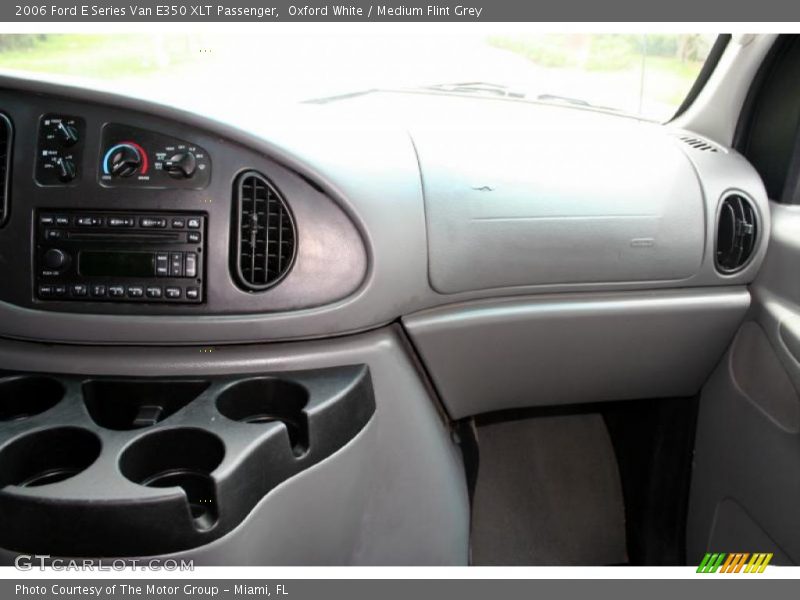 Oxford White / Medium Flint Grey 2006 Ford E Series Van E350 XLT Passenger
