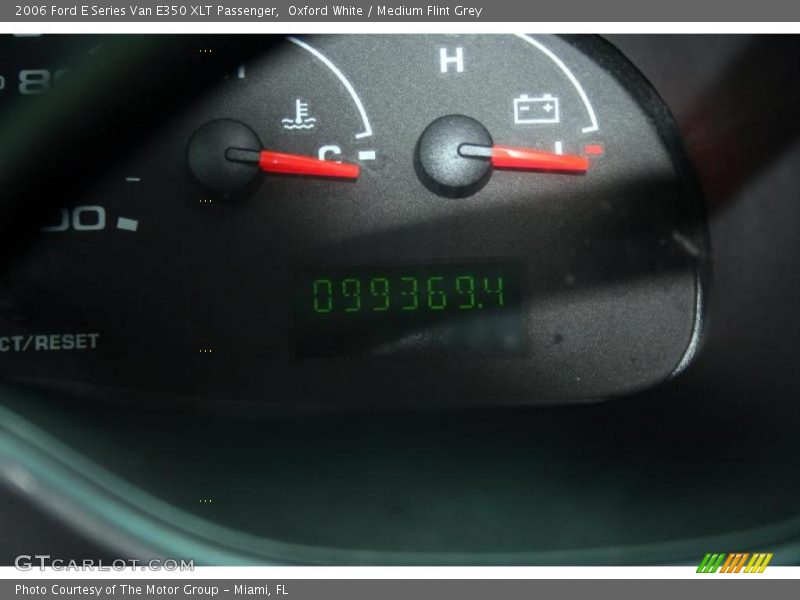 Oxford White / Medium Flint Grey 2006 Ford E Series Van E350 XLT Passenger