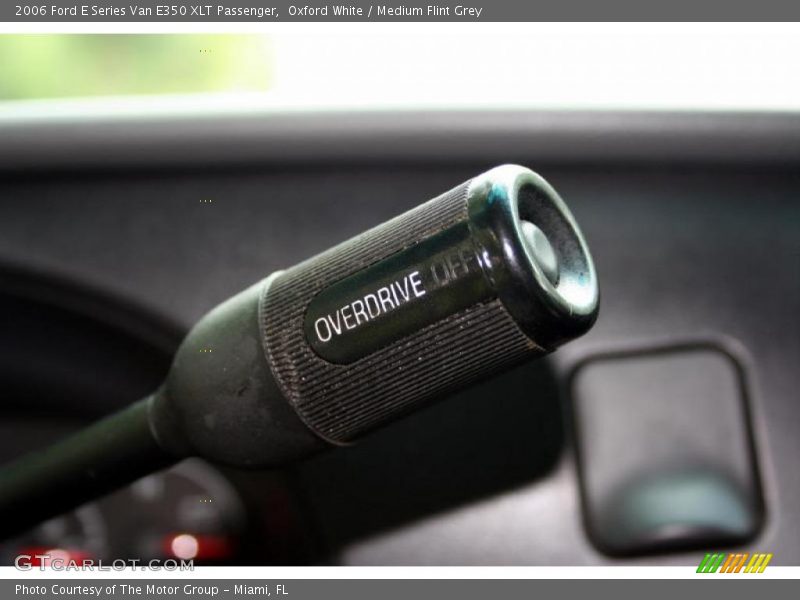 Oxford White / Medium Flint Grey 2006 Ford E Series Van E350 XLT Passenger