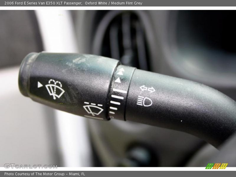 Oxford White / Medium Flint Grey 2006 Ford E Series Van E350 XLT Passenger