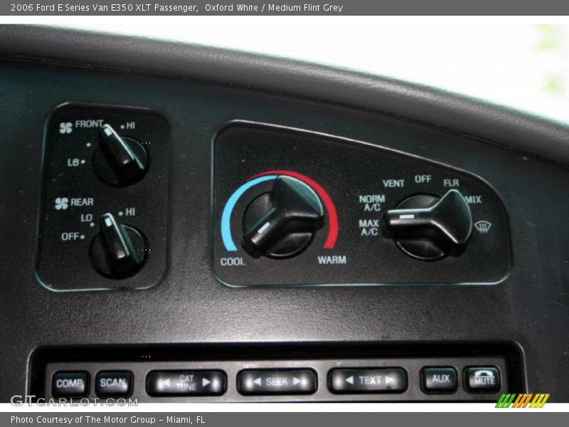 Oxford White / Medium Flint Grey 2006 Ford E Series Van E350 XLT Passenger