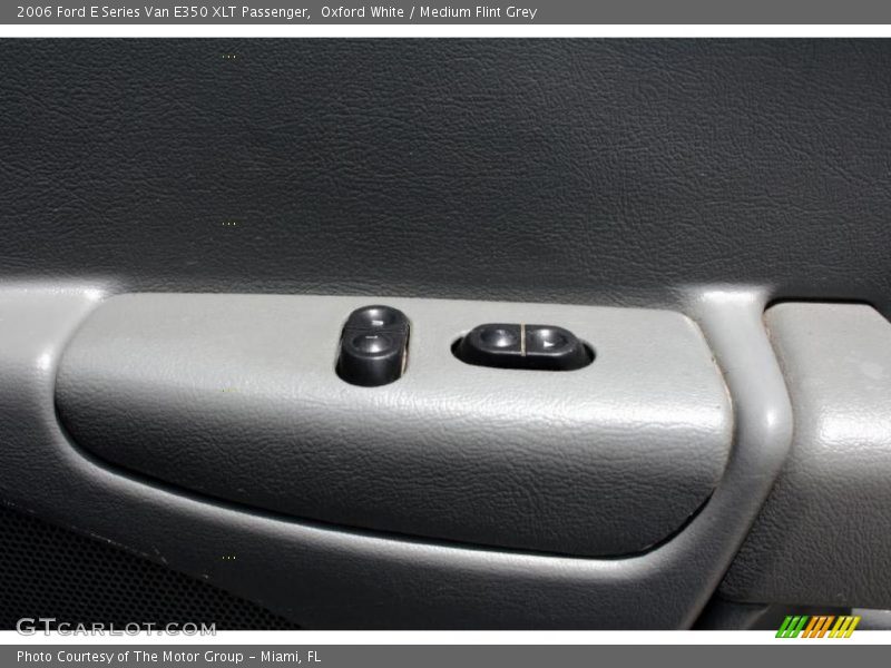 Oxford White / Medium Flint Grey 2006 Ford E Series Van E350 XLT Passenger