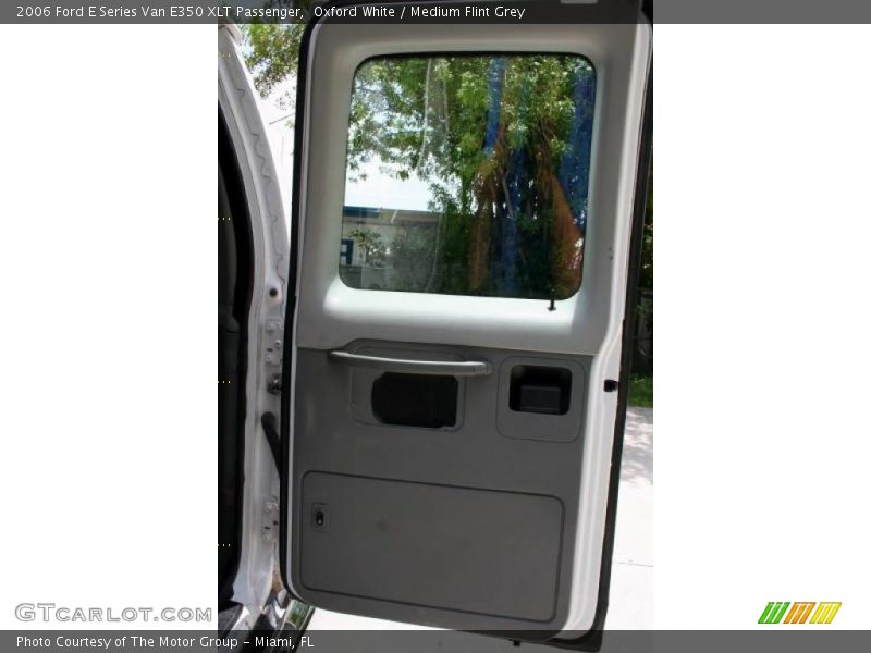 Oxford White / Medium Flint Grey 2006 Ford E Series Van E350 XLT Passenger