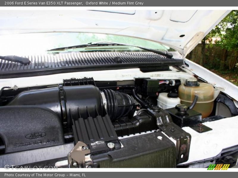 Oxford White / Medium Flint Grey 2006 Ford E Series Van E350 XLT Passenger