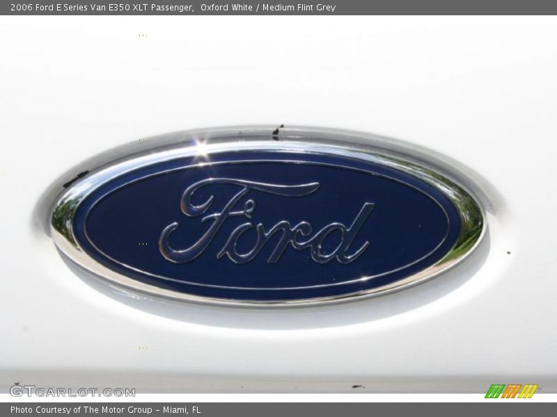 Oxford White / Medium Flint Grey 2006 Ford E Series Van E350 XLT Passenger