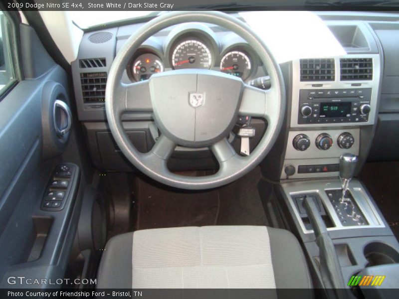 Stone White / Dark Slate Gray 2009 Dodge Nitro SE 4x4