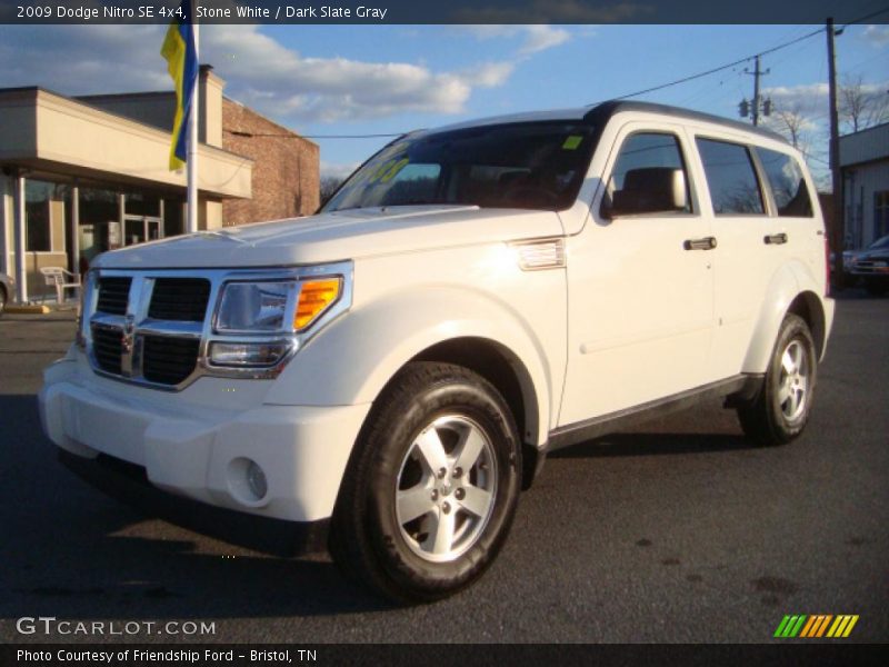 Stone White / Dark Slate Gray 2009 Dodge Nitro SE 4x4