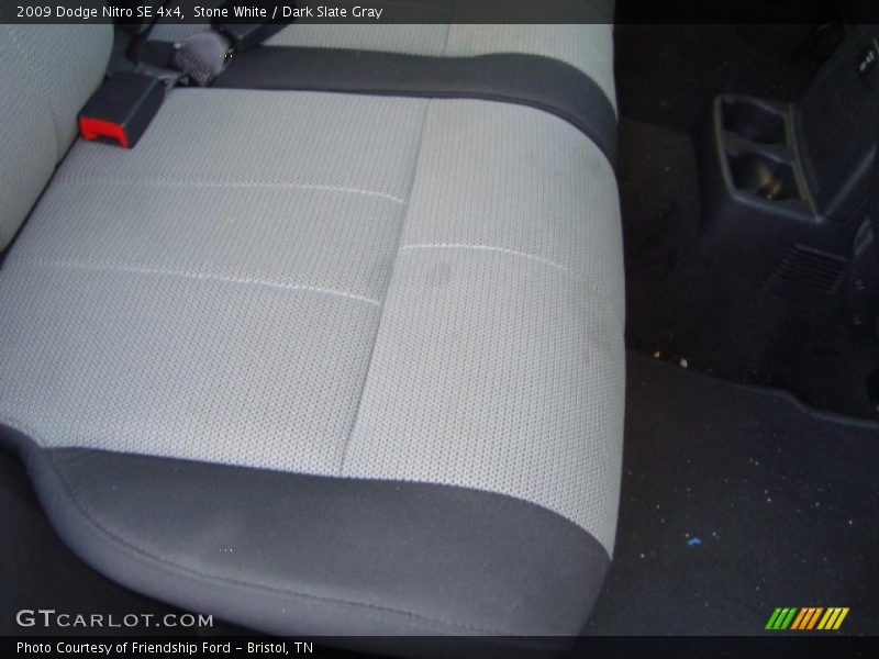 Stone White / Dark Slate Gray 2009 Dodge Nitro SE 4x4