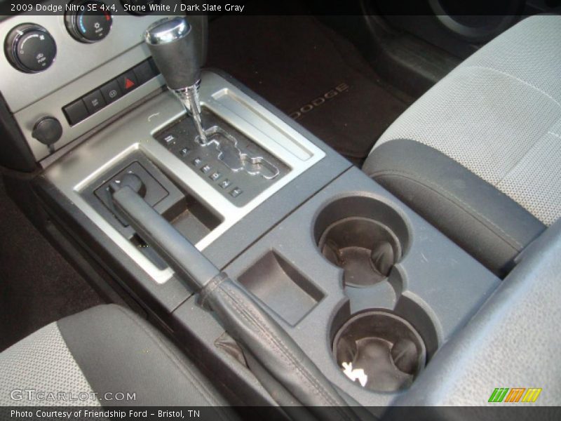 Stone White / Dark Slate Gray 2009 Dodge Nitro SE 4x4