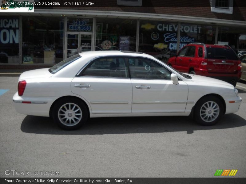 Ivory Pearl / Gray 2004 Hyundai XG350 L Sedan