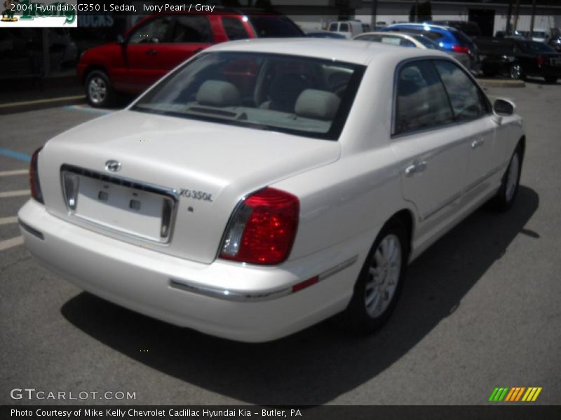 Ivory Pearl / Gray 2004 Hyundai XG350 L Sedan