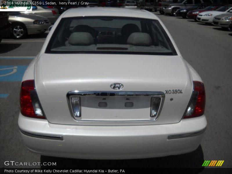 Ivory Pearl / Gray 2004 Hyundai XG350 L Sedan