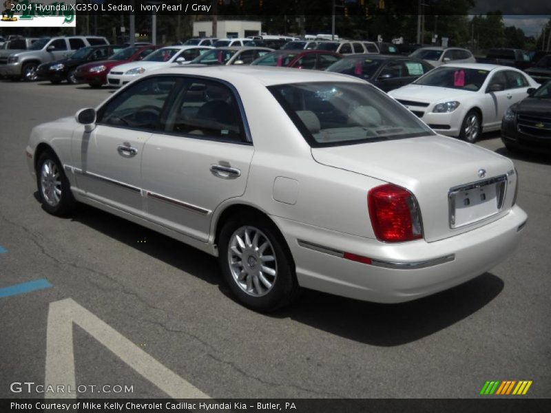 Ivory Pearl / Gray 2004 Hyundai XG350 L Sedan