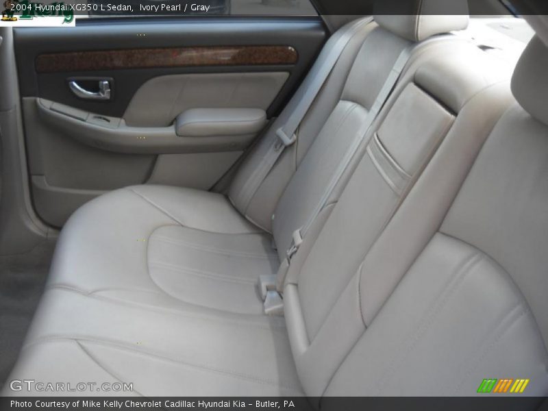 Ivory Pearl / Gray 2004 Hyundai XG350 L Sedan