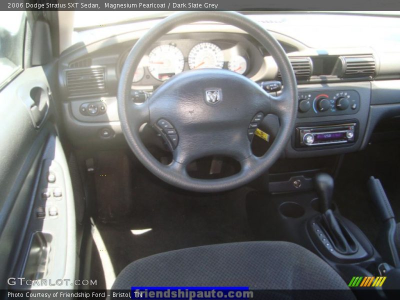 Magnesium Pearlcoat / Dark Slate Grey 2006 Dodge Stratus SXT Sedan