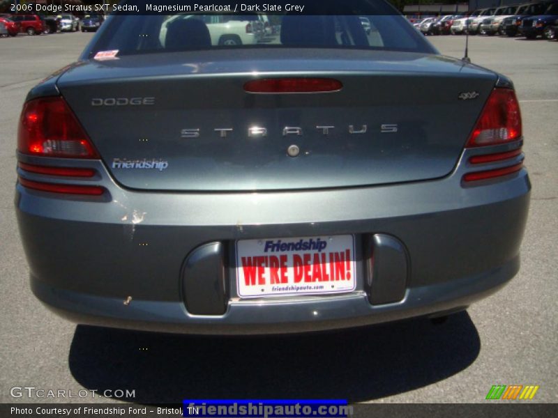 Magnesium Pearlcoat / Dark Slate Grey 2006 Dodge Stratus SXT Sedan