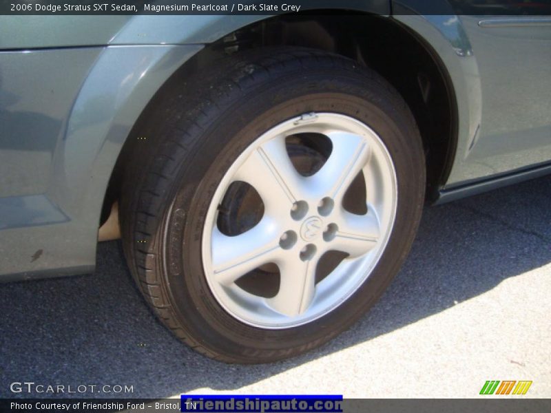 Magnesium Pearlcoat / Dark Slate Grey 2006 Dodge Stratus SXT Sedan