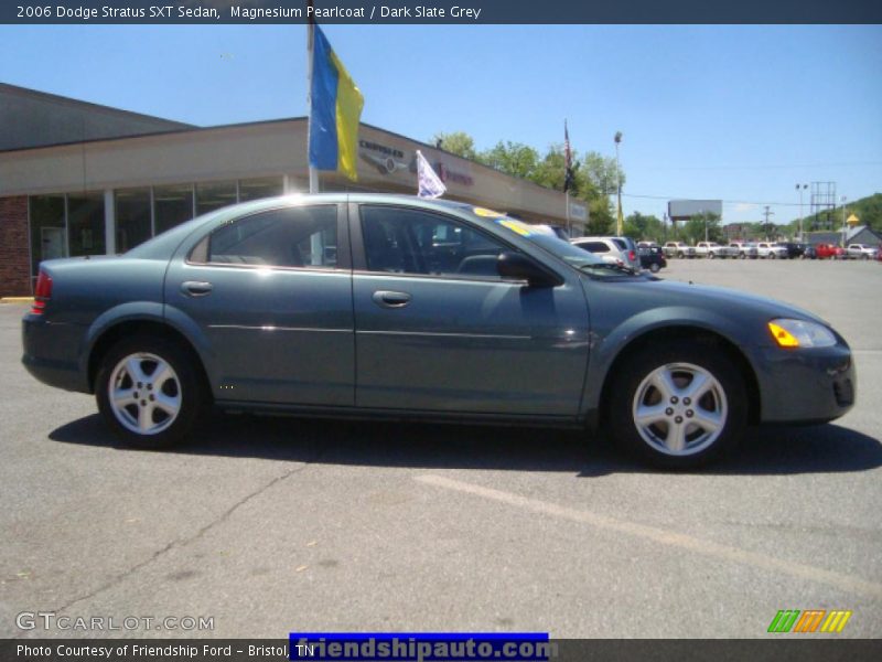 Magnesium Pearlcoat / Dark Slate Grey 2006 Dodge Stratus SXT Sedan