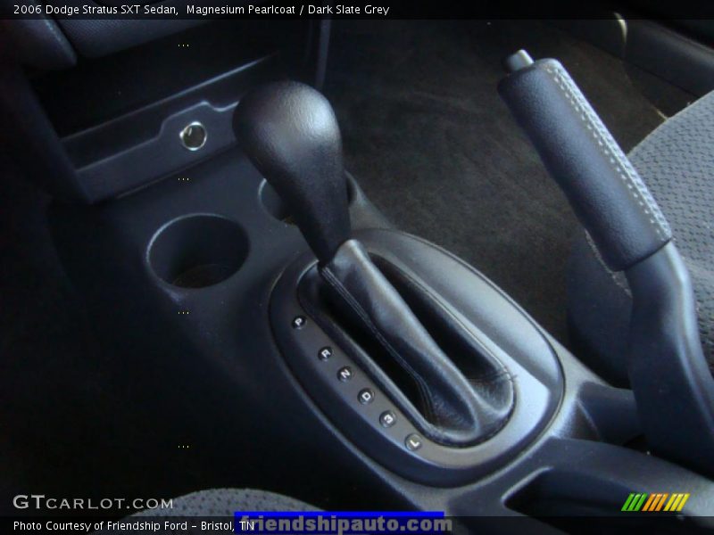Magnesium Pearlcoat / Dark Slate Grey 2006 Dodge Stratus SXT Sedan