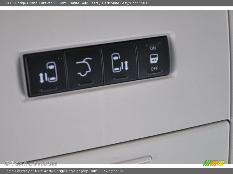 White Gold Pearl / Dark Slate Gray/Light Shale 2010 Dodge Grand Caravan SE Hero