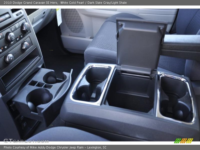 White Gold Pearl / Dark Slate Gray/Light Shale 2010 Dodge Grand Caravan SE Hero