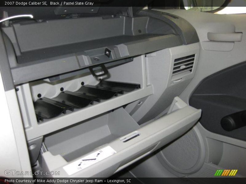 Black / Pastel Slate Gray 2007 Dodge Caliber SE