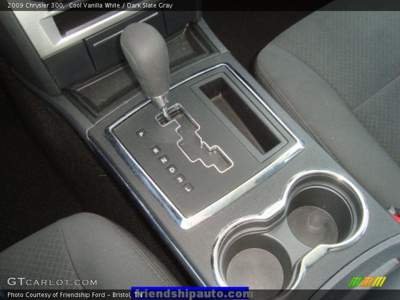 Cool Vanilla White / Dark Slate Gray 2009 Chrysler 300