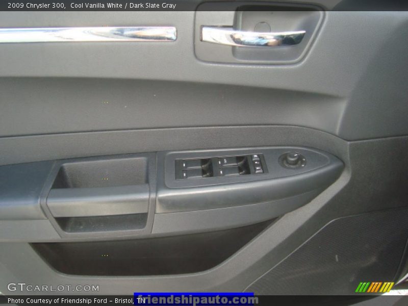 Cool Vanilla White / Dark Slate Gray 2009 Chrysler 300