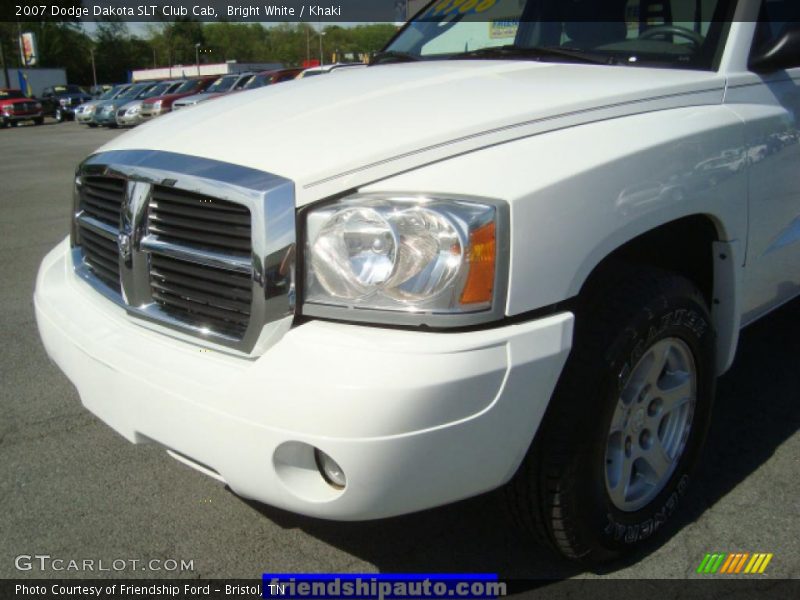 Bright White / Khaki 2007 Dodge Dakota SLT Club Cab