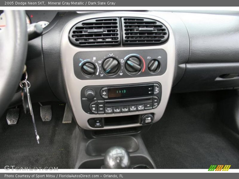 Mineral Gray Metallic / Dark Slate Gray 2005 Dodge Neon SXT