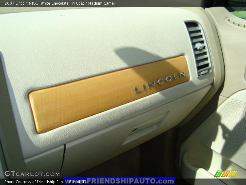 White Chocolate Tri Coat / Medium Camel 2007 Lincoln MKX