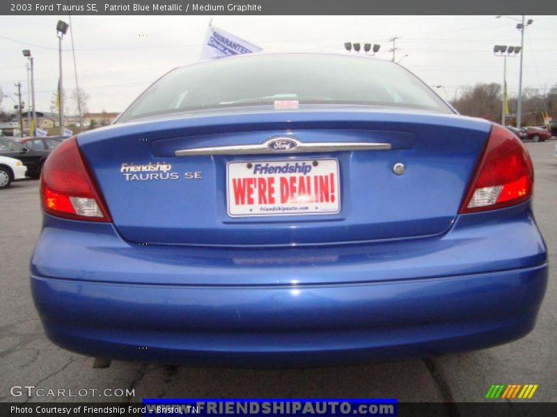 Patriot Blue Metallic / Medium Graphite 2003 Ford Taurus SE