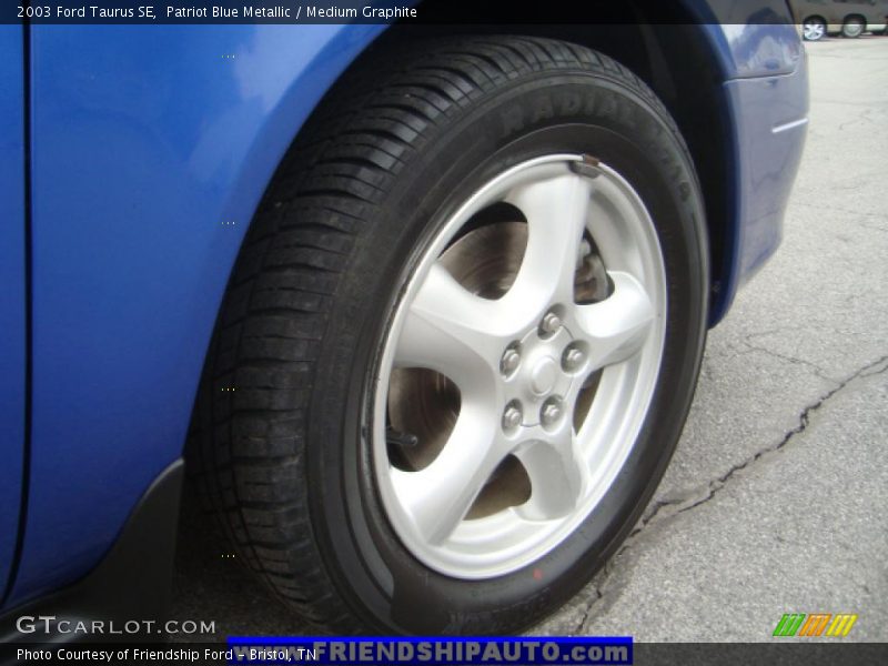 Patriot Blue Metallic / Medium Graphite 2003 Ford Taurus SE