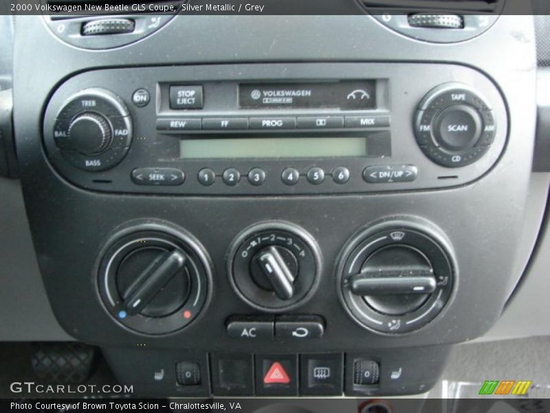 Silver Metallic / Grey 2000 Volkswagen New Beetle GLS Coupe