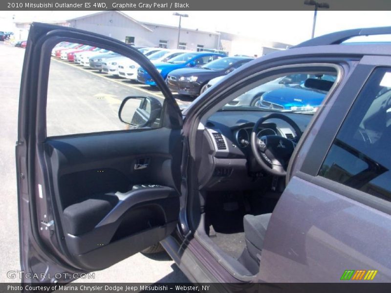 Graphite Gray Pearl / Black 2010 Mitsubishi Outlander ES 4WD