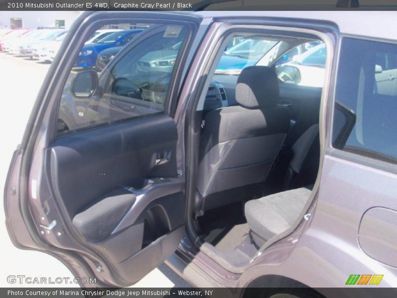 Graphite Gray Pearl / Black 2010 Mitsubishi Outlander ES 4WD