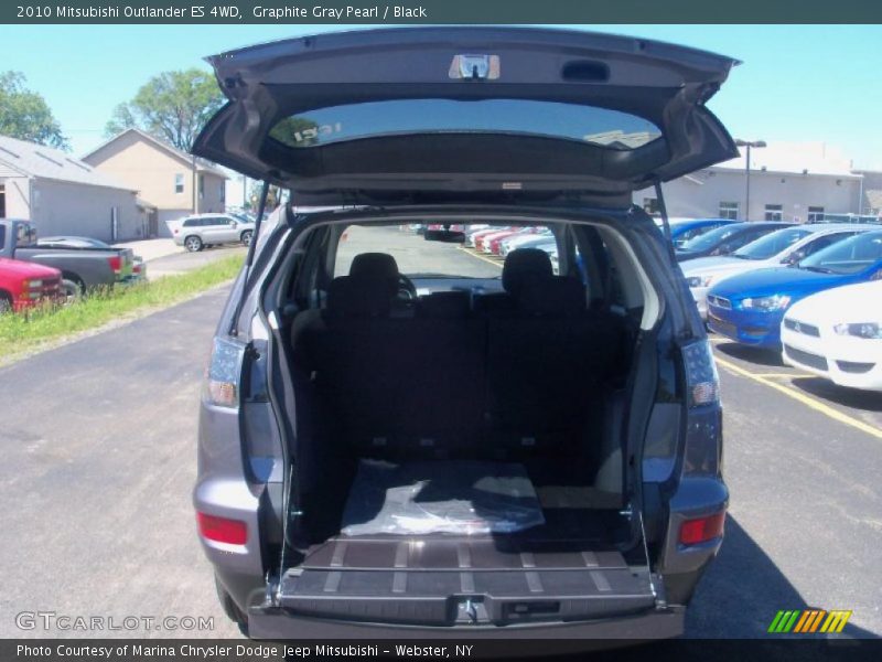 Graphite Gray Pearl / Black 2010 Mitsubishi Outlander ES 4WD