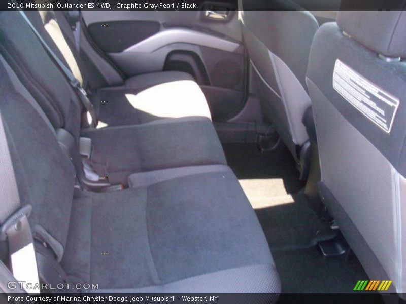 Graphite Gray Pearl / Black 2010 Mitsubishi Outlander ES 4WD