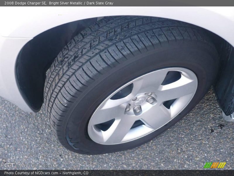 Bright Silver Metallic / Dark Slate Gray 2008 Dodge Charger SE