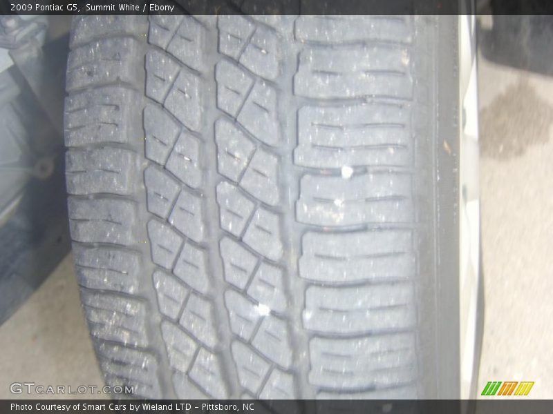 Summit White / Ebony 2009 Pontiac G5