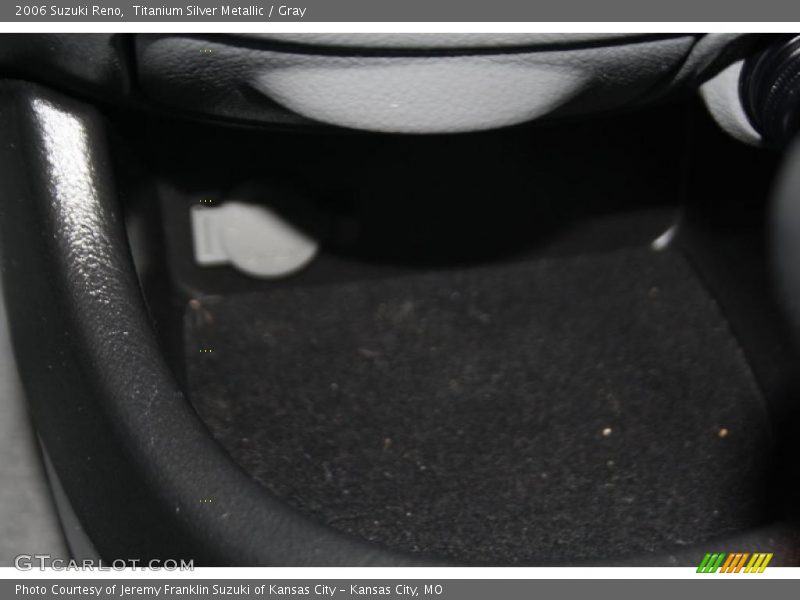 Titanium Silver Metallic / Gray 2006 Suzuki Reno