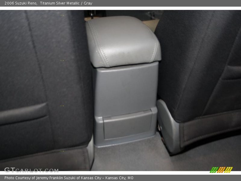 Titanium Silver Metallic / Gray 2006 Suzuki Reno