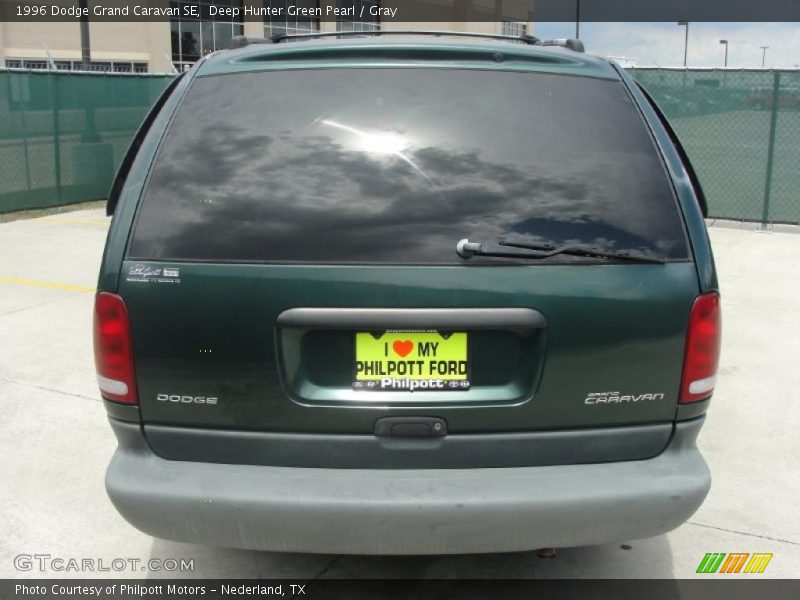 Deep Hunter Green Pearl / Gray 1996 Dodge Grand Caravan SE